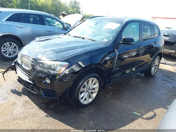 5UXWX9C50H0T09852 2017 BMW X3 - Image 2