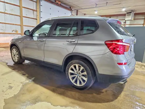 5UXWX9C51H0T00755 2017 BMW X3 - Image 2