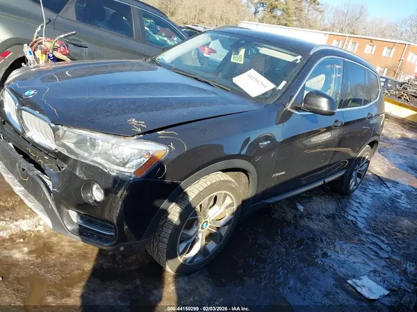 5UXWX9C51H0T04305 2017 BMW X3 - Image 2