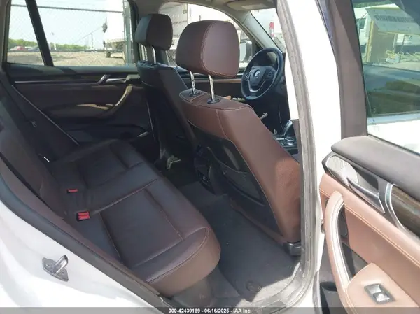 5UXWX9C51H0T05633 2017 BMW X3 - Image 8