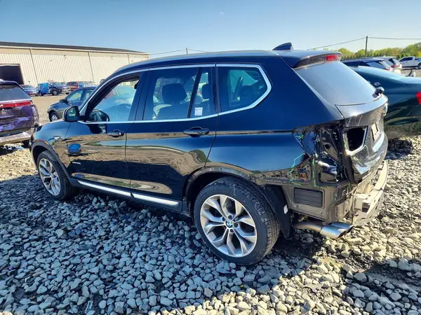 5UXWX9C51H0T13909 2017 BMW X3 - Image 2
