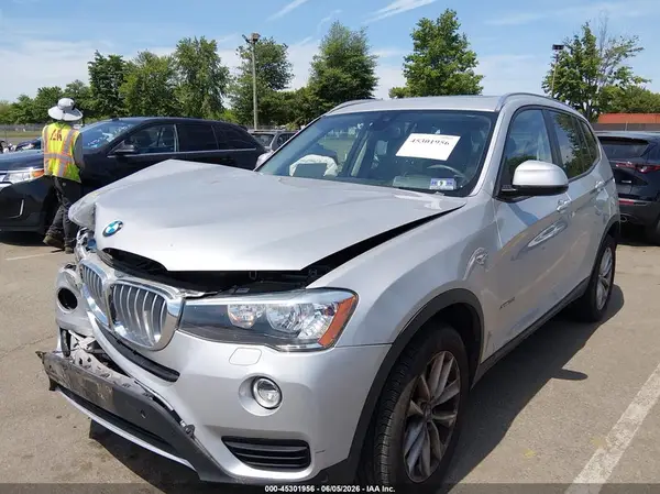 5UXWX9C51H0T14297 2017 BMW X3 - Image 2