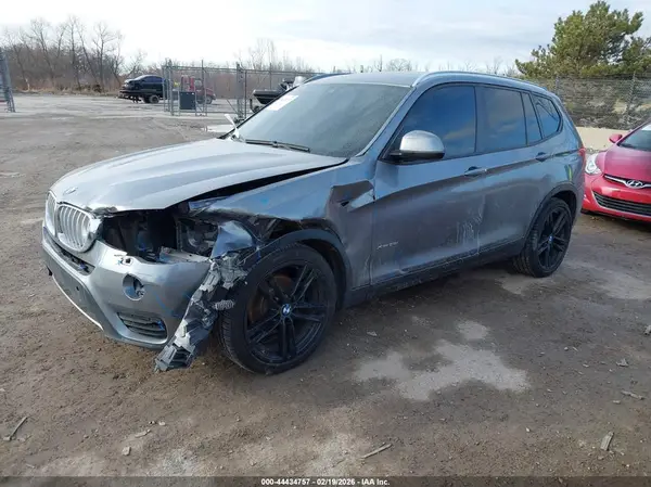 5UXWX9C52H0T00781 2017 BMW X3 - Image 2
