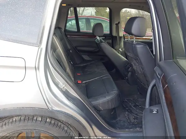 5UXWX9C52H0T00781 2017 BMW X3 - Image 8