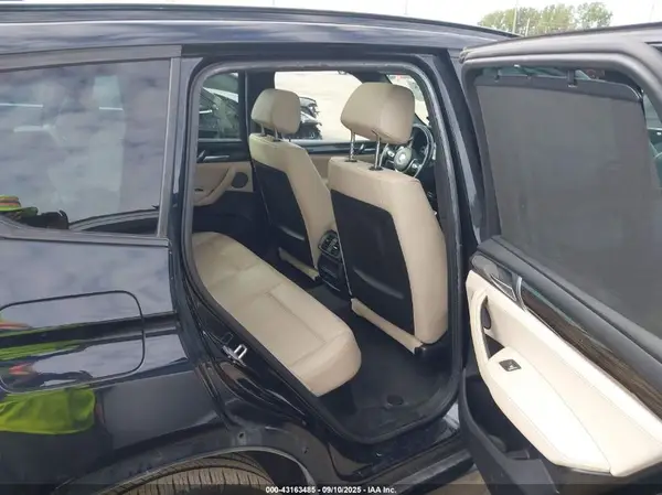 5UXWX9C52H0T10467 2017 BMW X3 - Image 8