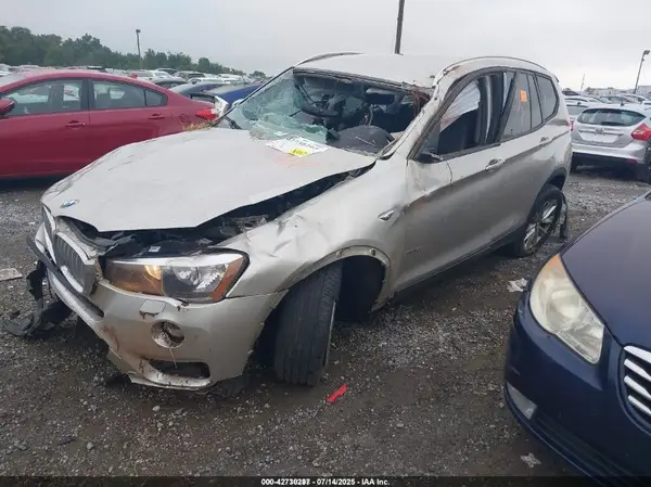 5UXWX9C53H0T02135 2017 BMW X3 - Image 2