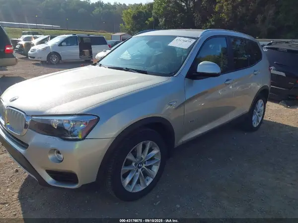 5UXWX9C53H0T06864 2017 BMW X3 - Image 2