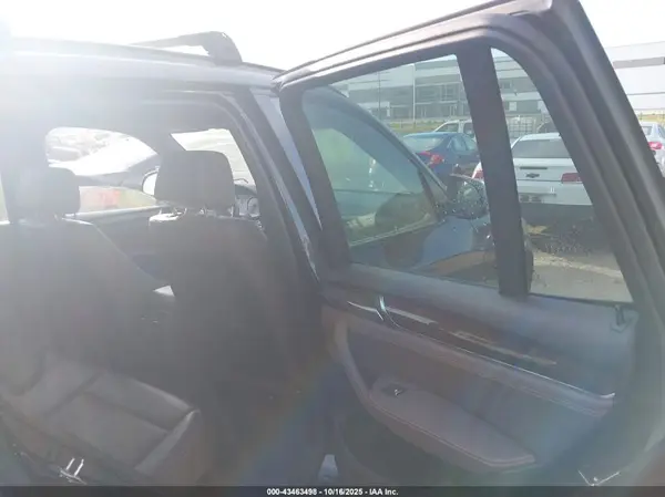 5UXWX9C54H0T02516 2017 BMW X3 - Image 8