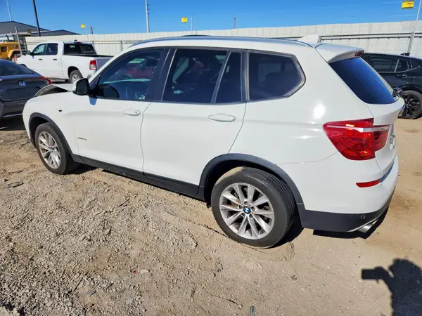 5UXWX9C54H0T06582 2017 BMW X3 - Image 2