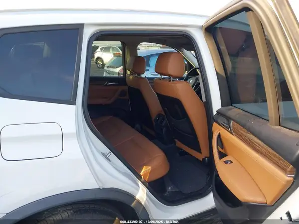 5UXWX9C57H0D96670 2017 BMW X3 - Image 8