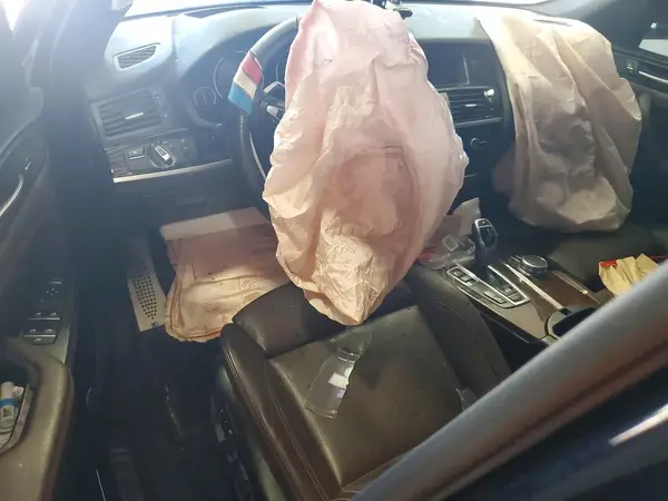 5UXWX9C57H0T04602 2017 BMW X3 - Image 8
