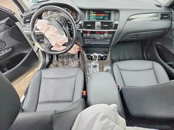5UXWX9C57H0T06575 2017 BMW X3 - Image 8