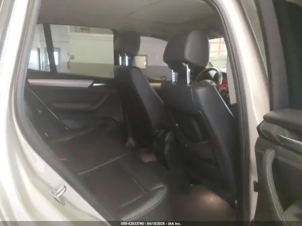 5UXWX9C58H0T00042 2017 BMW X3 - Image 8