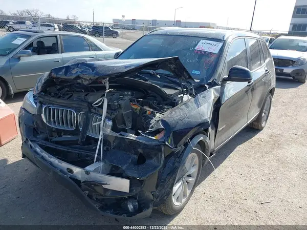5UXWX9C58H0T10571 2017 BMW X3 - Image 2
