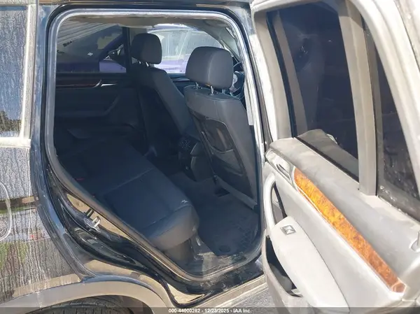 5UXWX9C58H0T10571 2017 BMW X3 - Image 8