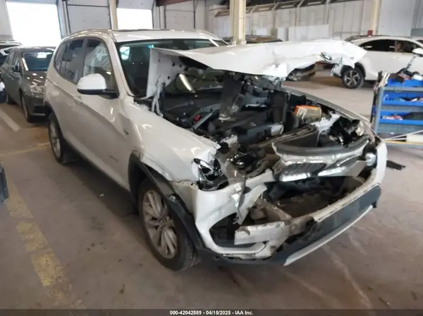 5UXWX9C59H0T15441 2017 BMW X3 - Image 1