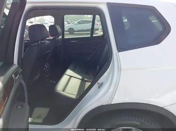 5UXWX9C5XG0D69736 2016 BMW X3 - Image 8