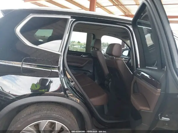5UXWX9C5XH0D97005 2017 BMW X3 - Image 8