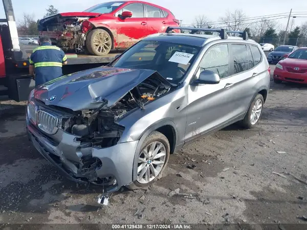 5UXWX9C5XH0T00673 2017 BMW X3 - Image 2