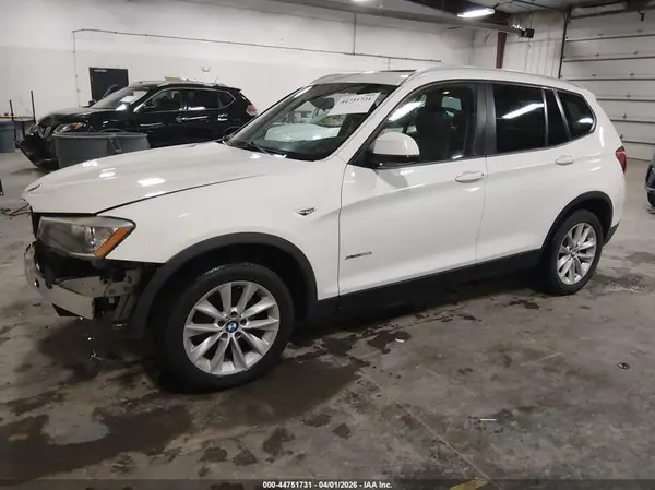 5UXWX9C5XH0T06019 2017 BMW X3 - Image 2