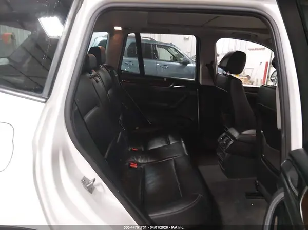 5UXWX9C5XH0T06019 2017 BMW X3 - Image 8