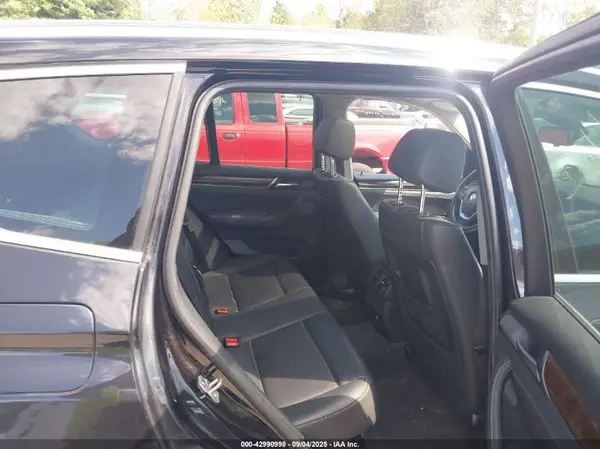 5UXWX9C5XH0T07445 2017 BMW X3 - Image 8