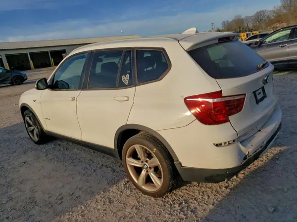 5UXWX9C5XH0T09289 2017 BMW X3 - Image 2