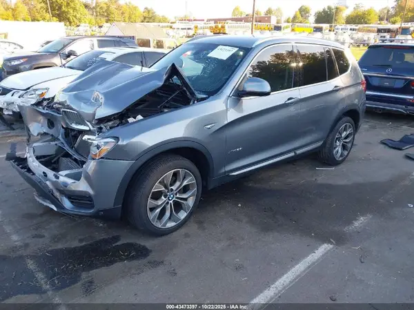 5UXWX9C5XH0T13844 2017 BMW X3 - Image 2