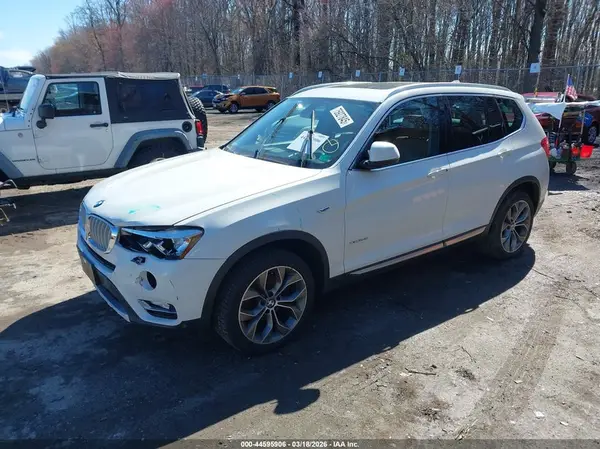 5UXWX9C5XH0T15562 2017 BMW X3 - Image 2