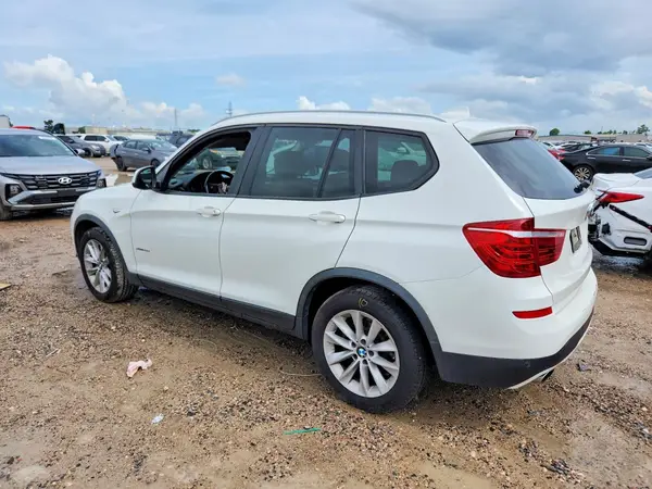 5UXWY3C51G0N87541 2016 BMW X3 - Image 2