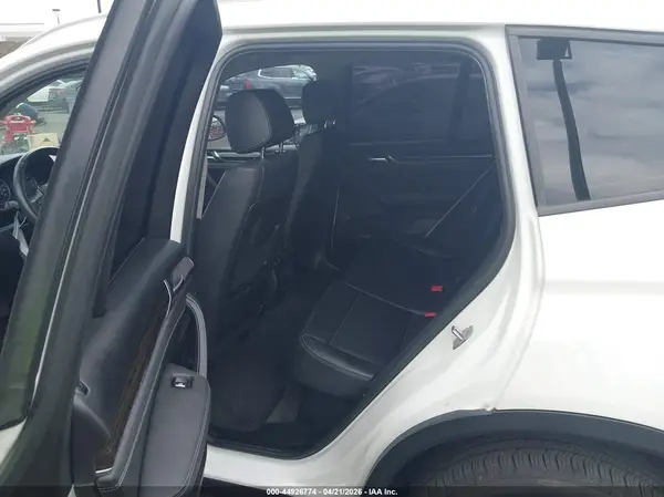5UXWZ7C30H0V91682 2017 BMW X3 - Image 8