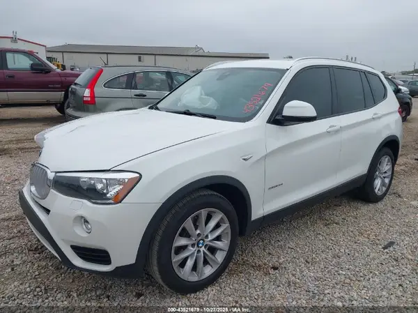 5UXWZ7C30H0X40558 2017 BMW X3 - Image 2