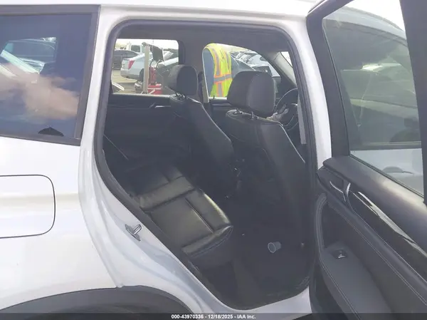 5UXWZ7C31H0X42173 2017 BMW X3 - Image 8