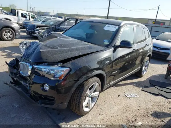 5UXWZ7C32H0X41548 2017 BMW X3 - Image 2