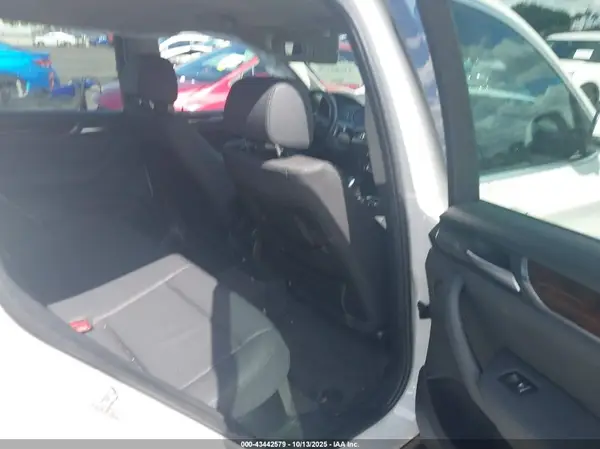 5UXWZ7C32H0X42988 2017 BMW X3 - Image 8