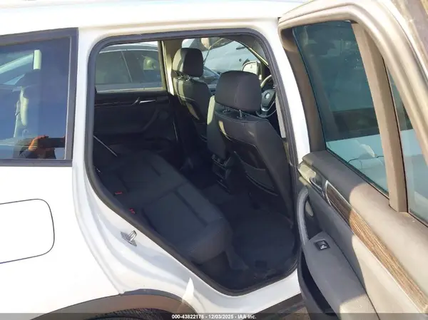5UXWZ7C36H0V86485 2017 BMW X3 - Image 8