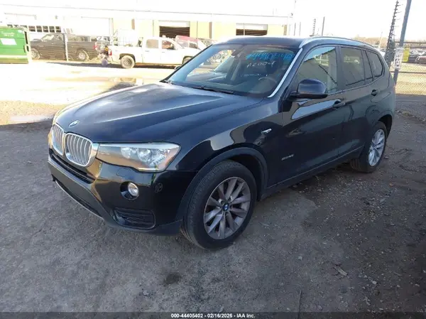 5UXWZ7C36H0X40290 2017 BMW X3 - Image 2