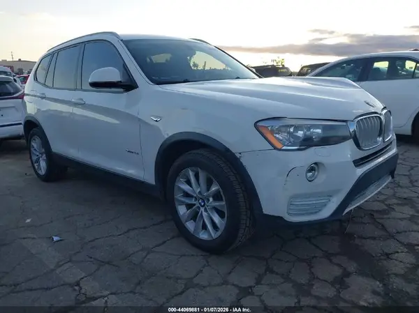 5UXWZ7C38H0V88853 2017 BMW X3 - Image 1