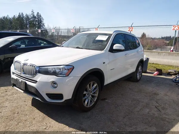 5UXWZ7C38H0X40257 2017 BMW X3 - Image 2