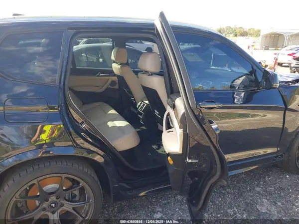 5UXWZ7C38H0X42204 2017 BMW X3 - Image 8
