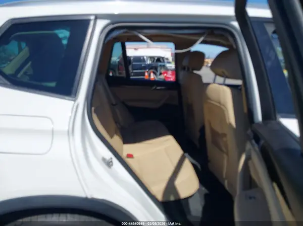 5UXWZ7C39H0V90725 2017 BMW X3 - Image 8