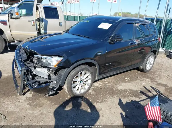 5UXWZ7C39H0V94077 2017 BMW X3 - Image 2