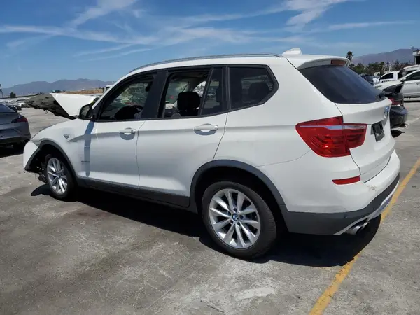 5UXWZ7C3XH0V86960 2017 BMW X3 - Image 2