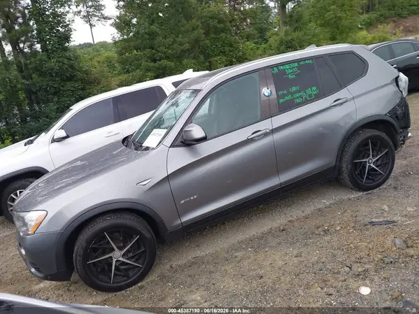5UXWZ7C3XH0V94282 2017 BMW X3 - Image 2