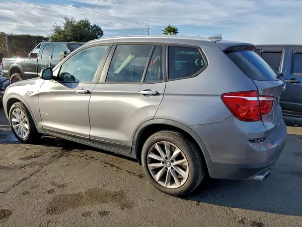 5UXWZ7C3XH0X41751 2017 BMW X3 - Image 2