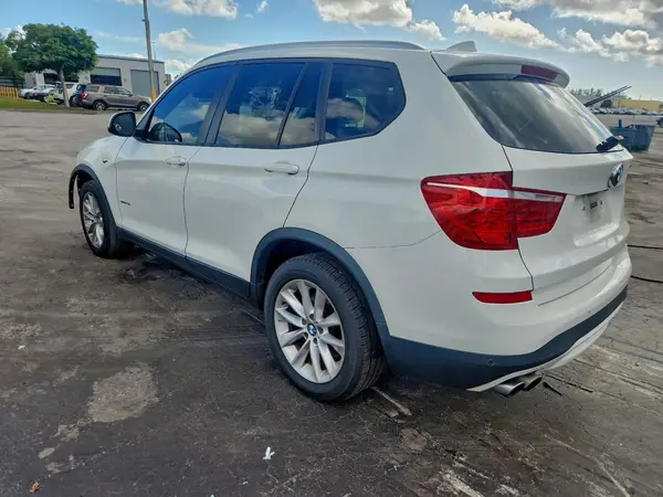 5UXWZ7C52G0R32998 2016 BMW X3 - Image 2
