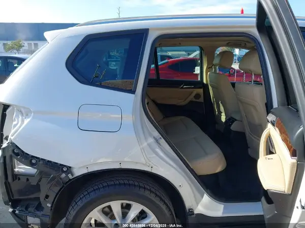 5UXWZ7C53H0U45746 2017 BMW X3 - Image 8