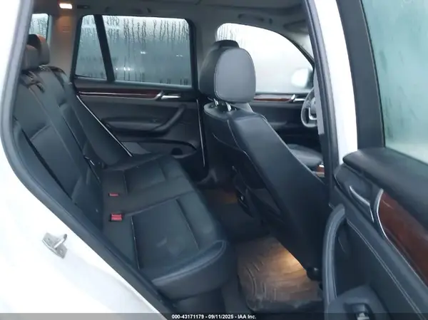 5UXWZ7C58H0T43908 2017 BMW X3 - Image 8