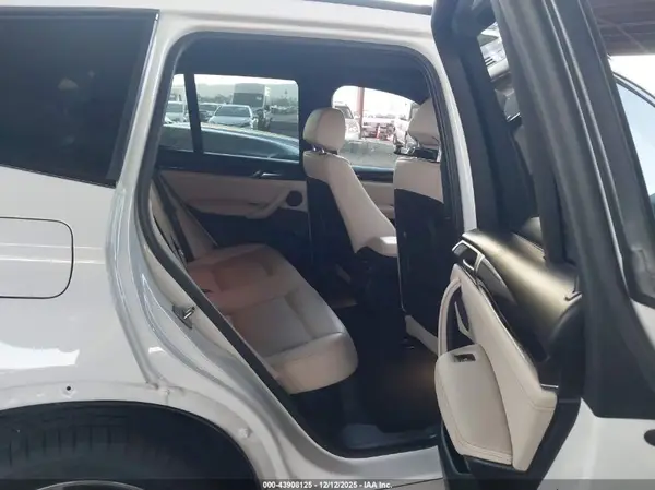 5UXWZ7C5XH0U44867 2017 BMW X3 - Image 8