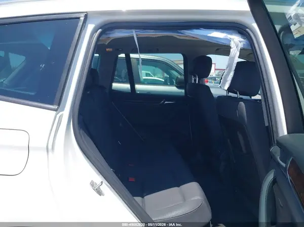 5UXWZ7C5XH0U46635 2017 BMW X3 - Image 8